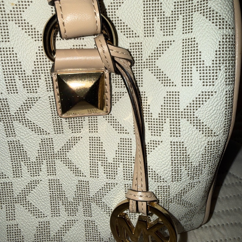 Michael Kors White Beige MK Monogram Satchel with Gold Hardware - Picture 3 of 8